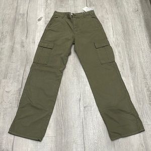 Stardivarius green cargo